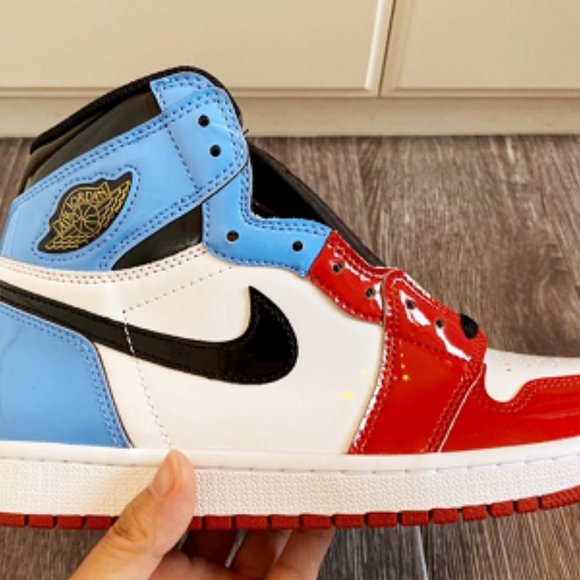 Nike Air Jordan 1 High OG Fearless UNC Chicago main image 4